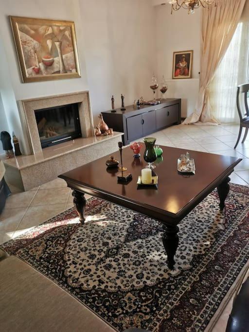 Holiday home Mama's House. 300m απο τον μύλο των ξωτικών. *